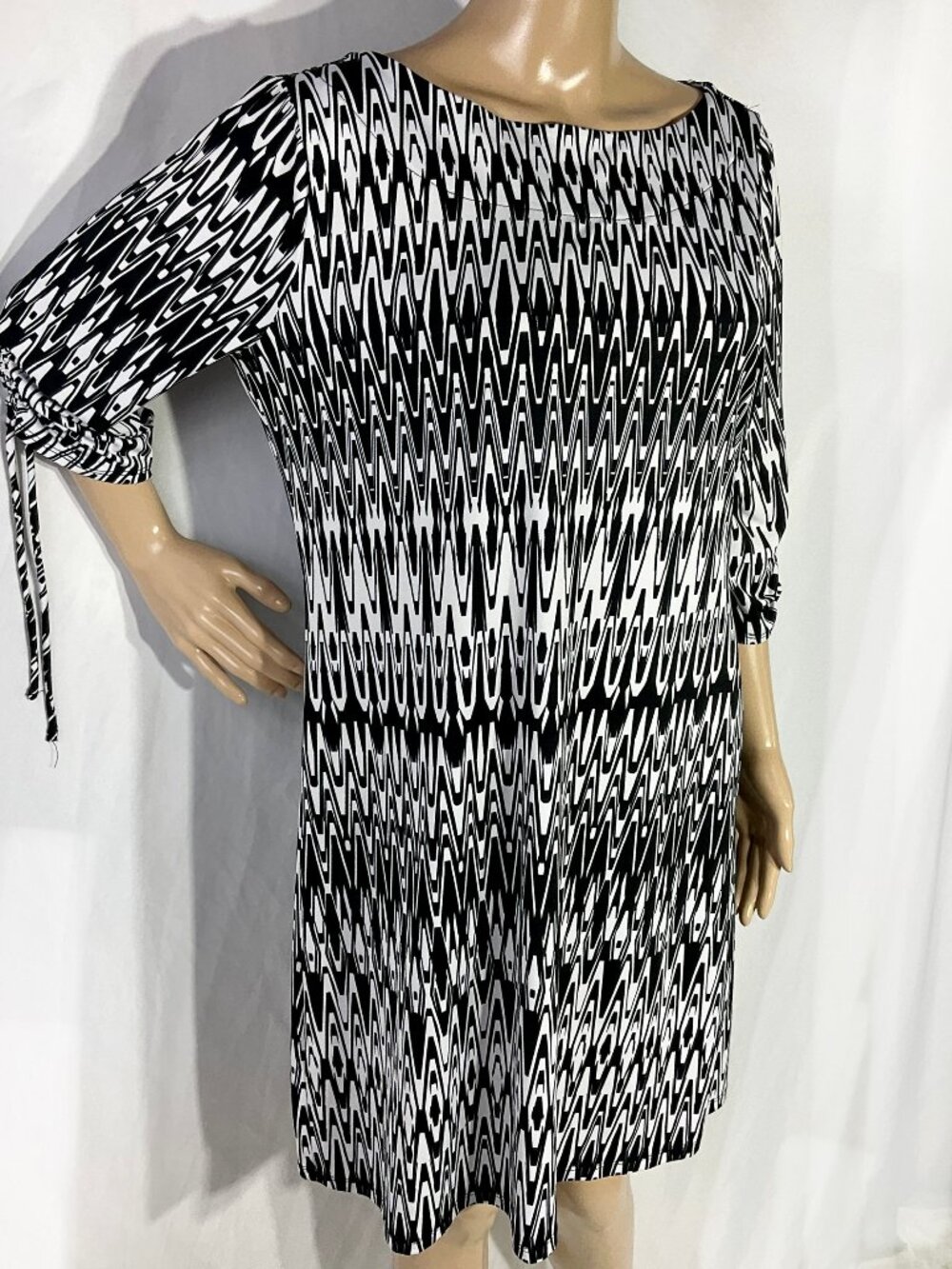 New Directions Sz Med Black & White 3/4 Sleeve Dress Womens Sheath Flowy